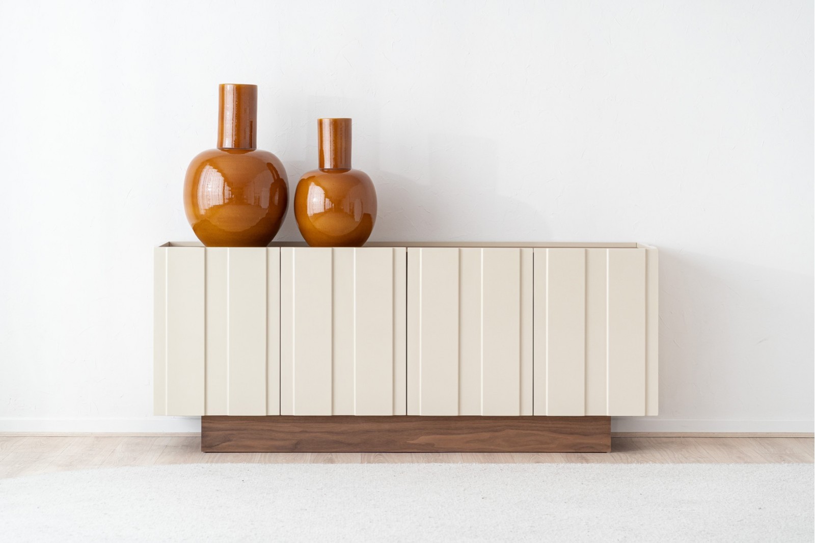 SIDEBOARD OBI. WALNUT AND GLOSSY BEIGE LACQUER