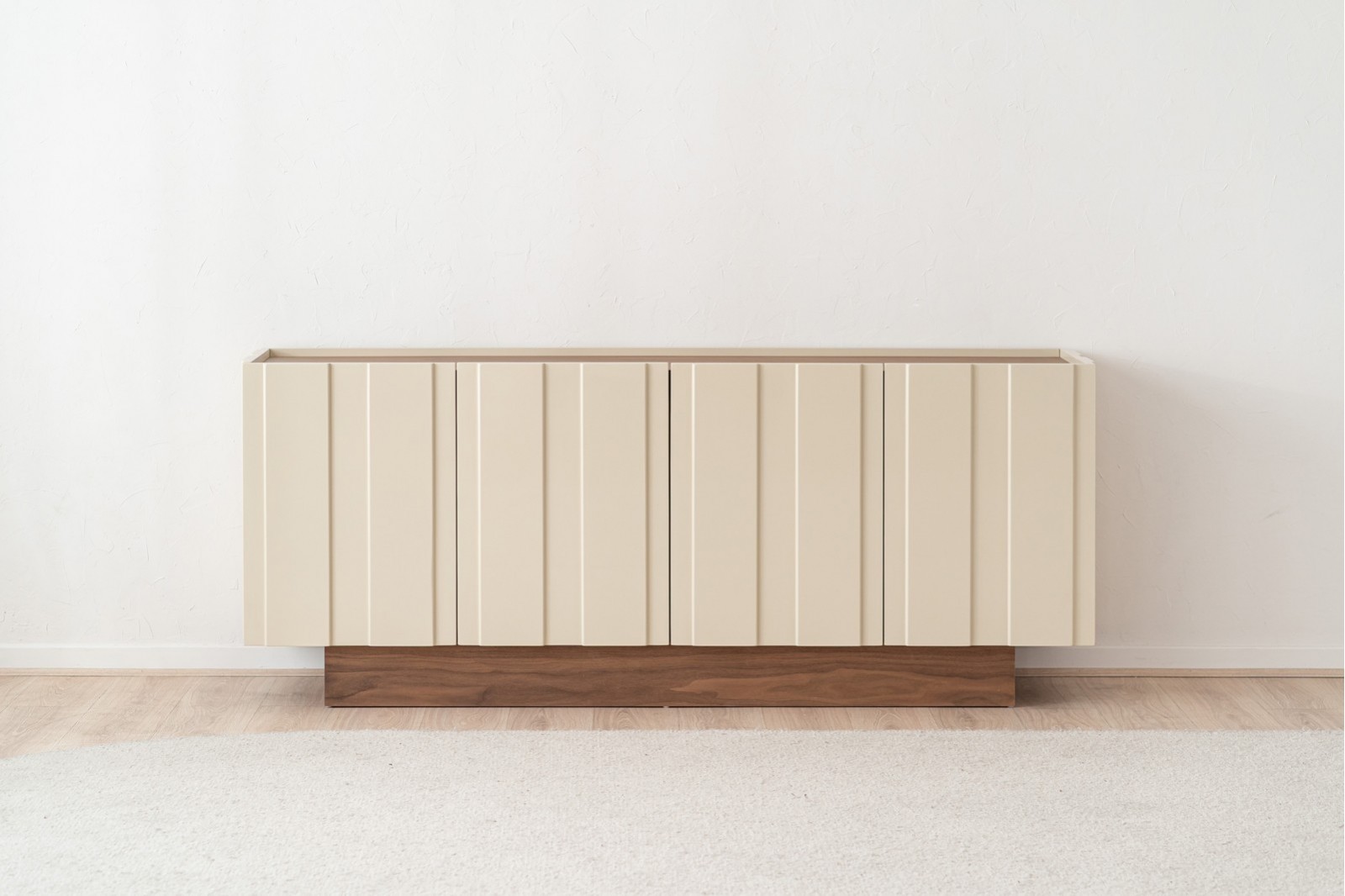 BUFFET OBI. NOYER ET BEIGE BRILLANT