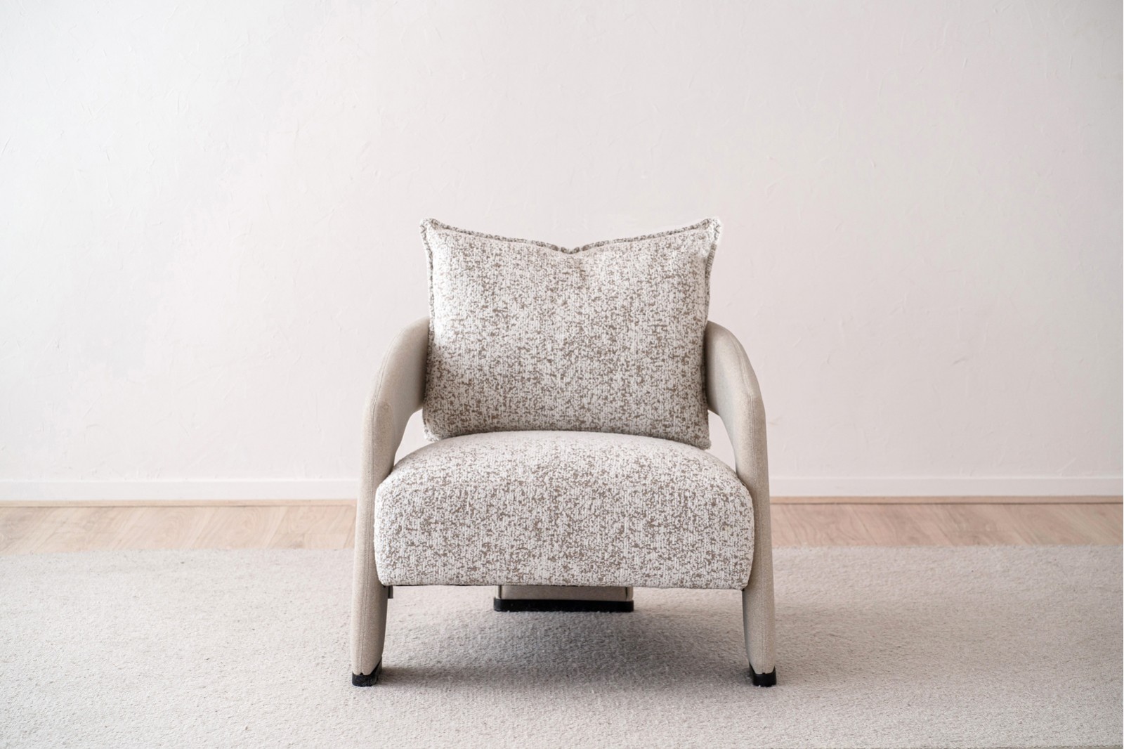 FAUTEUIL. SAND AND DENIM