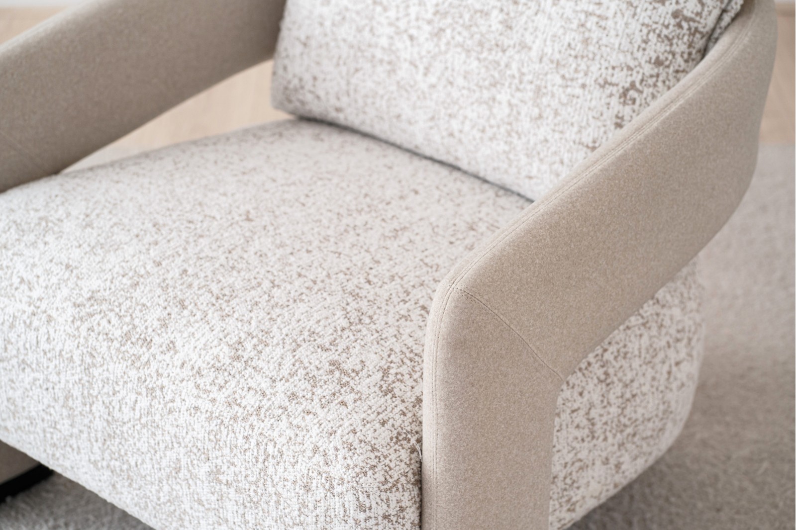 ARMCHAIR. SAND AND GREY-WHITE.