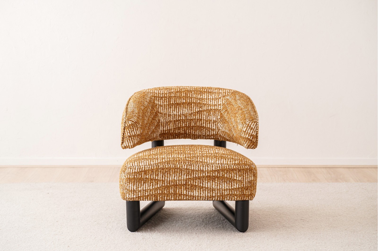ARMCHAIR NEO. OCHRE WHITE PRINT AND BLACK WOOD