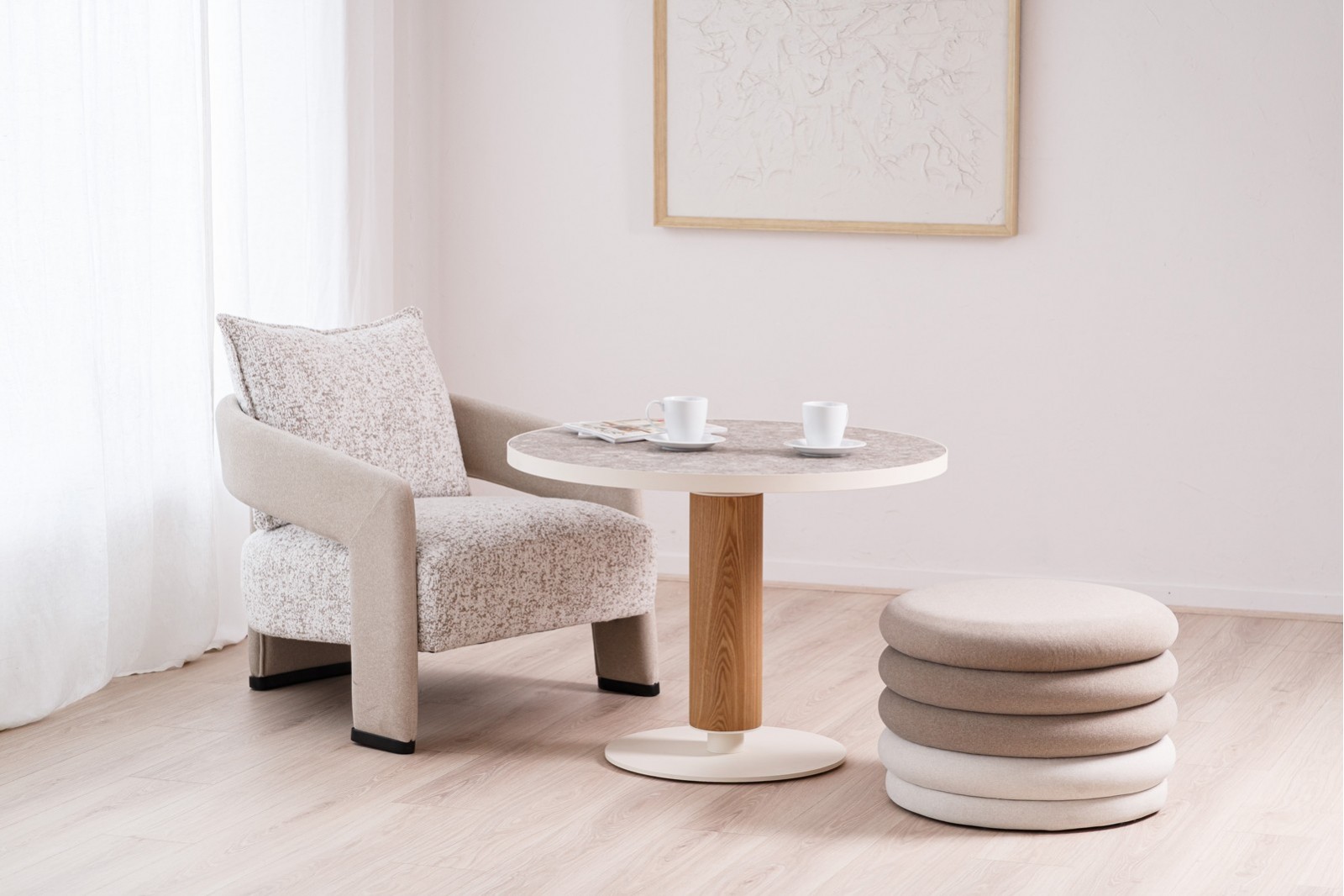 ROUND LOUNGE TABLE. CERAMIC AND WOOD