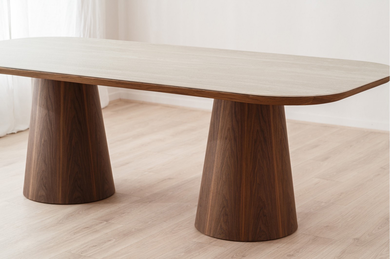 DINING TABLE DOLMEN. CERAMIC AND WALNUT