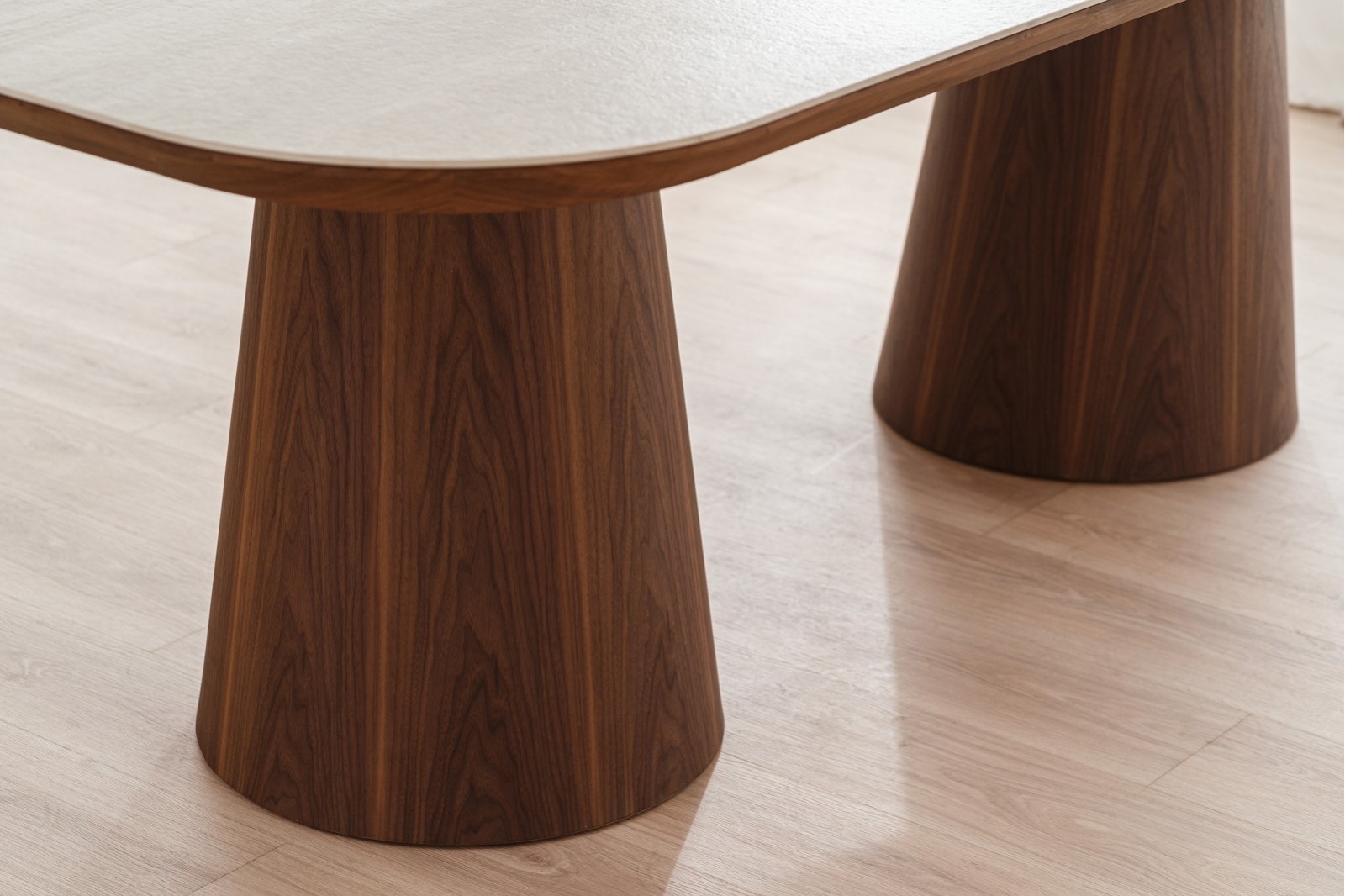 DINING TABLE DOLMEN. CERAMIC AND WALNUT