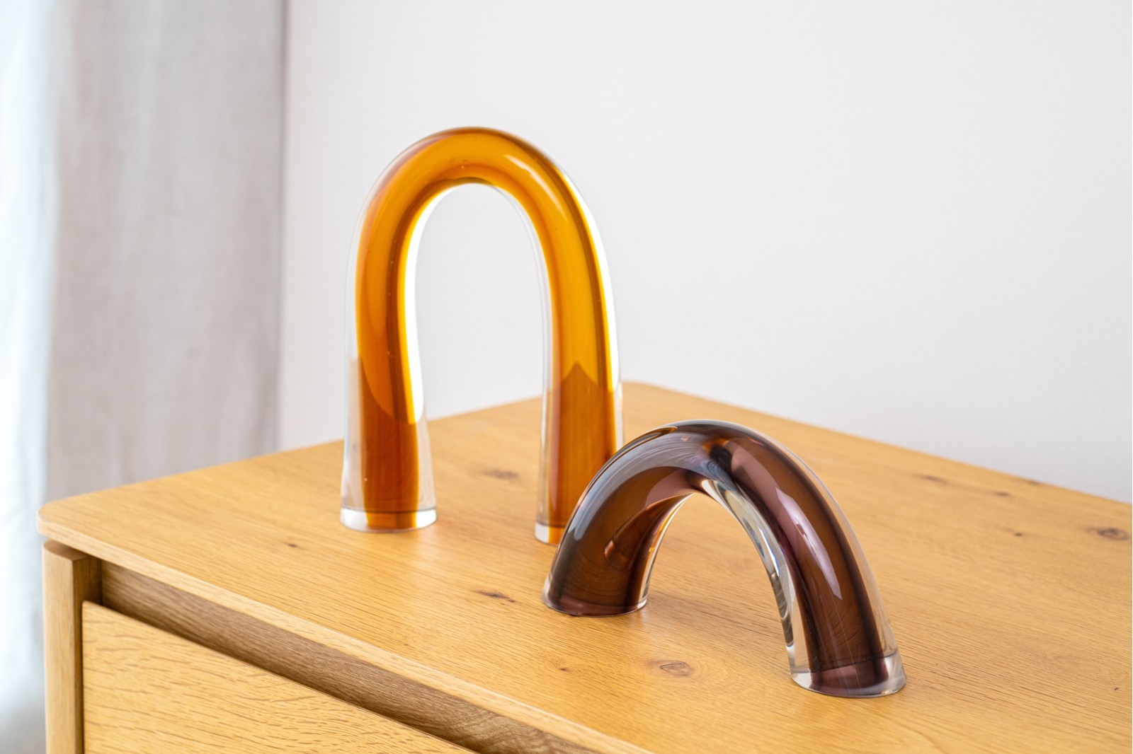 SET OF 2 PIECES IN GLASS BREO. AMBER AND PINK