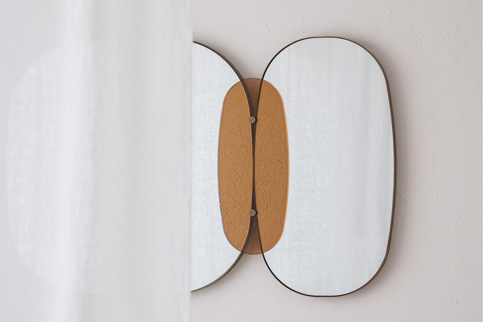 ESPEJO DE PARED CON VIDRIO AMBAR