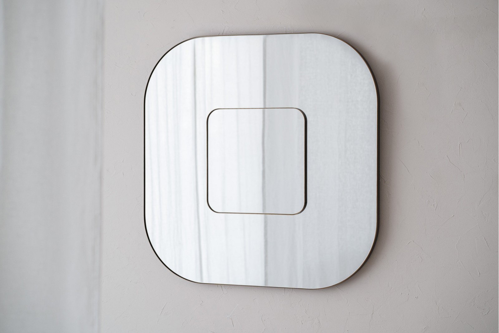 SQUARE WALL MIRROR. DOUBLE. METAL FRAME