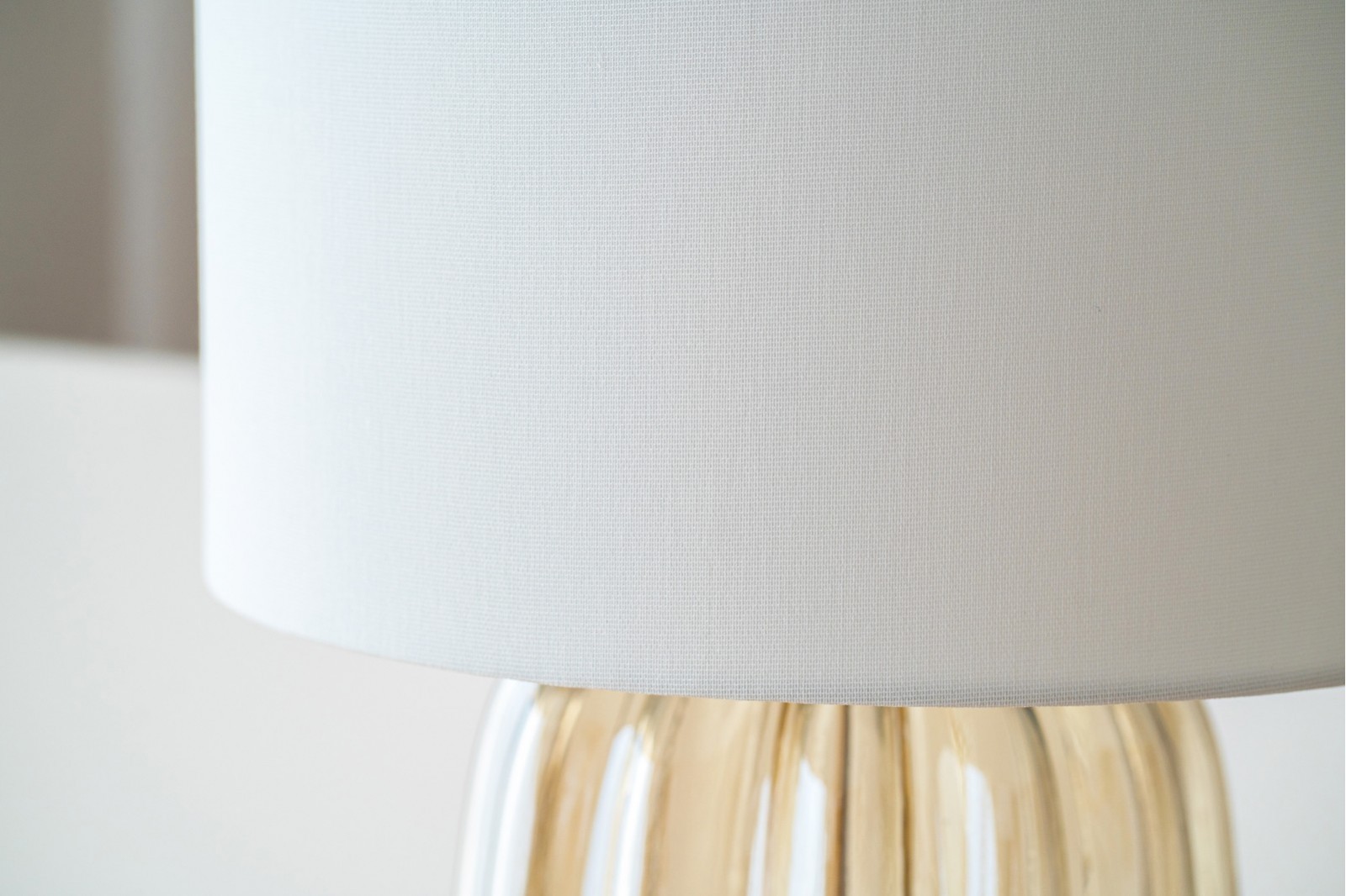 IREA TABLE LAMP. AMBER GLASS