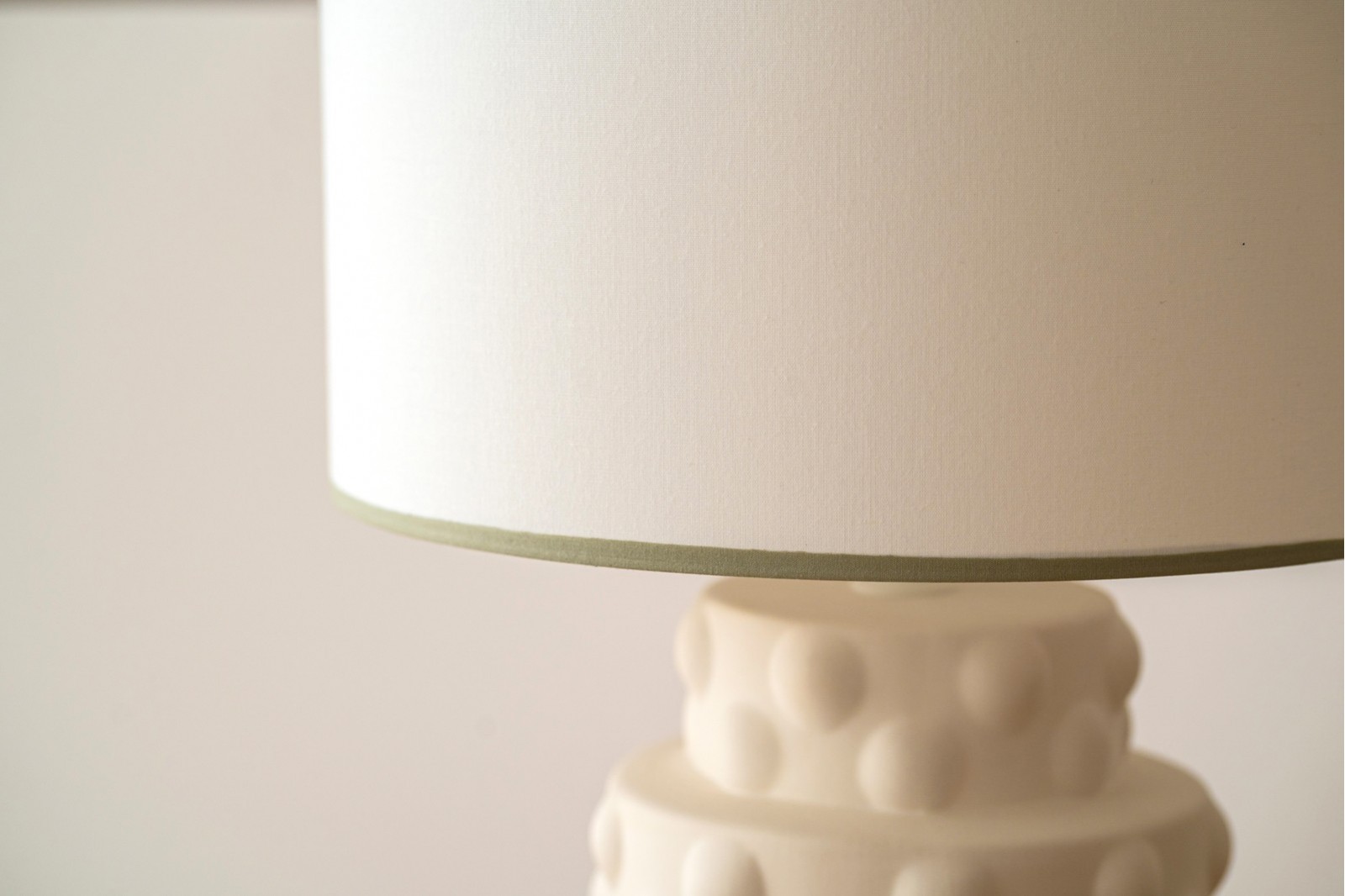 LAMPARA CERAMICA NOELA. BLANCO MATE