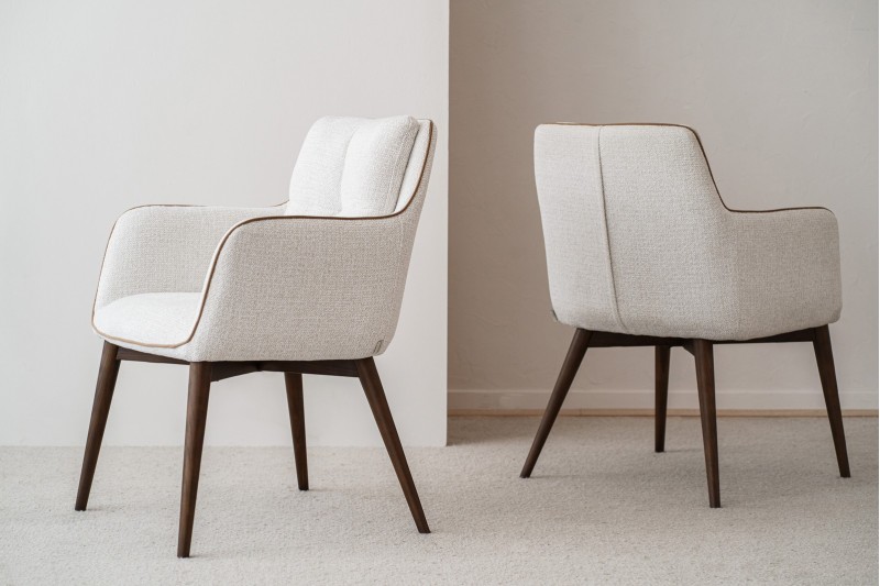 SET OF 2 DINING CHAIRS OLIVER. IVORY. WALNUT