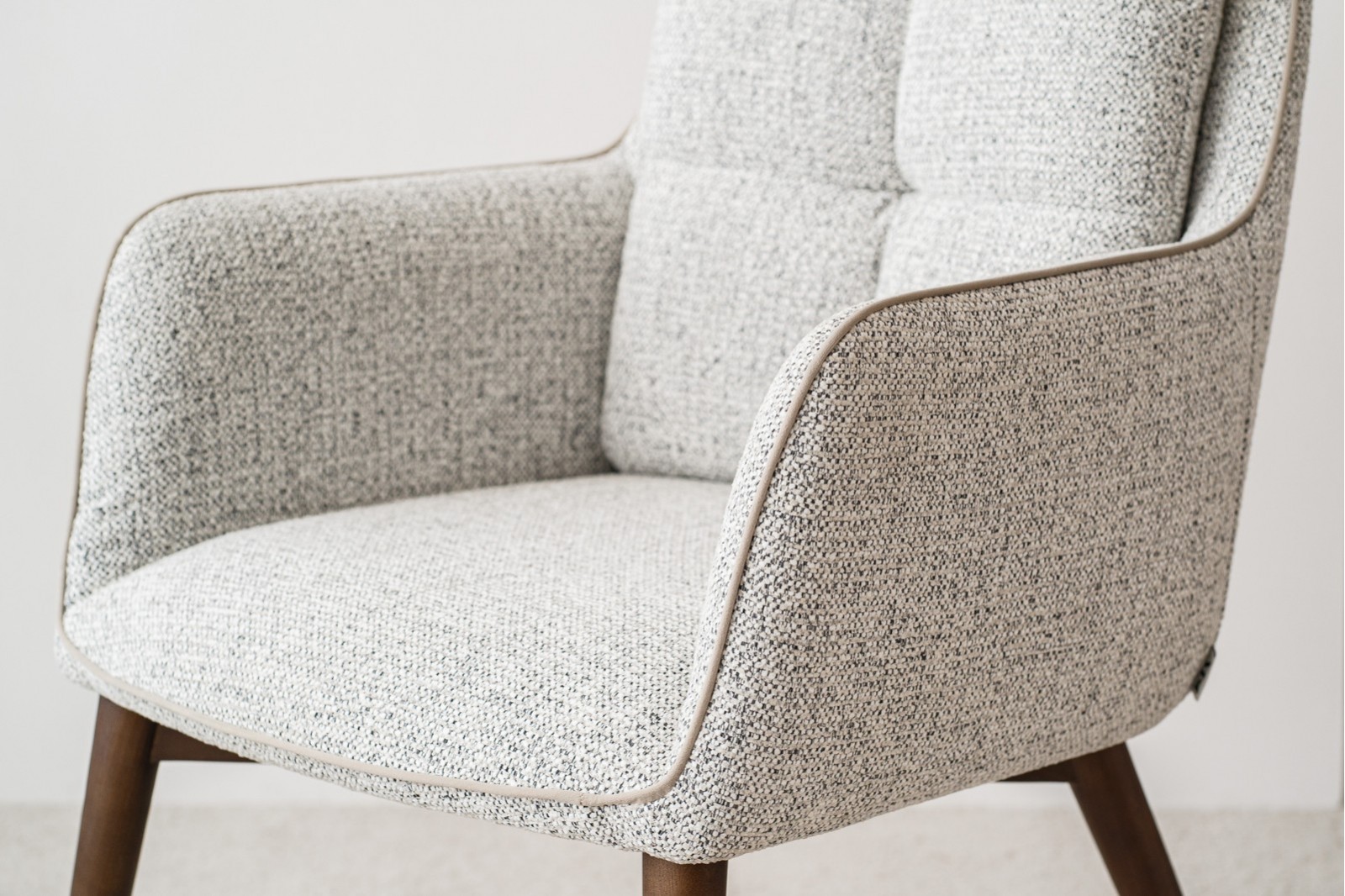 SET OF 2 DINING CHAIRS OLIVAR GREY AND WALNUT