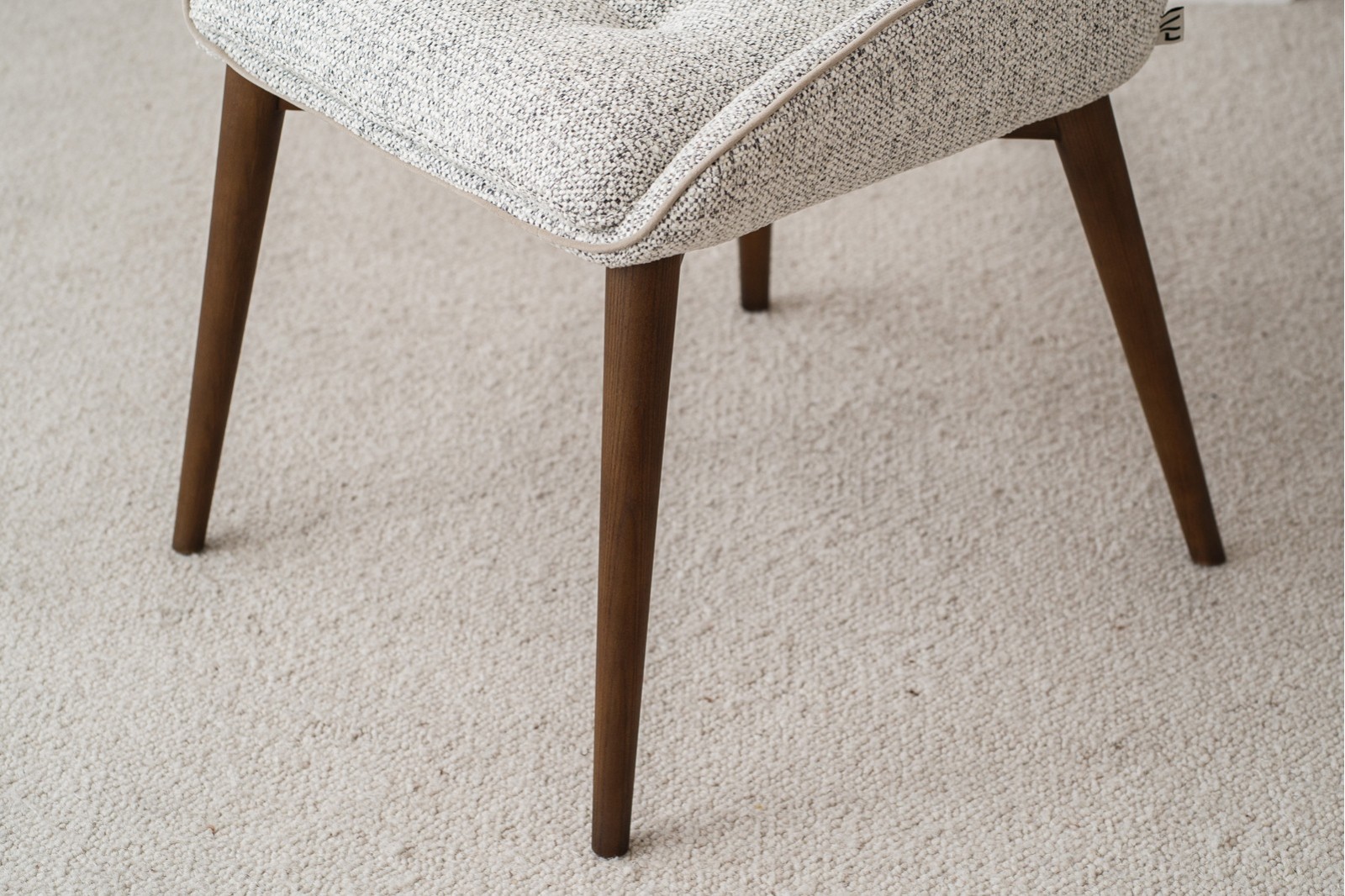SET 2 DINING CHAIRS MIA. GREY. WALNUT
