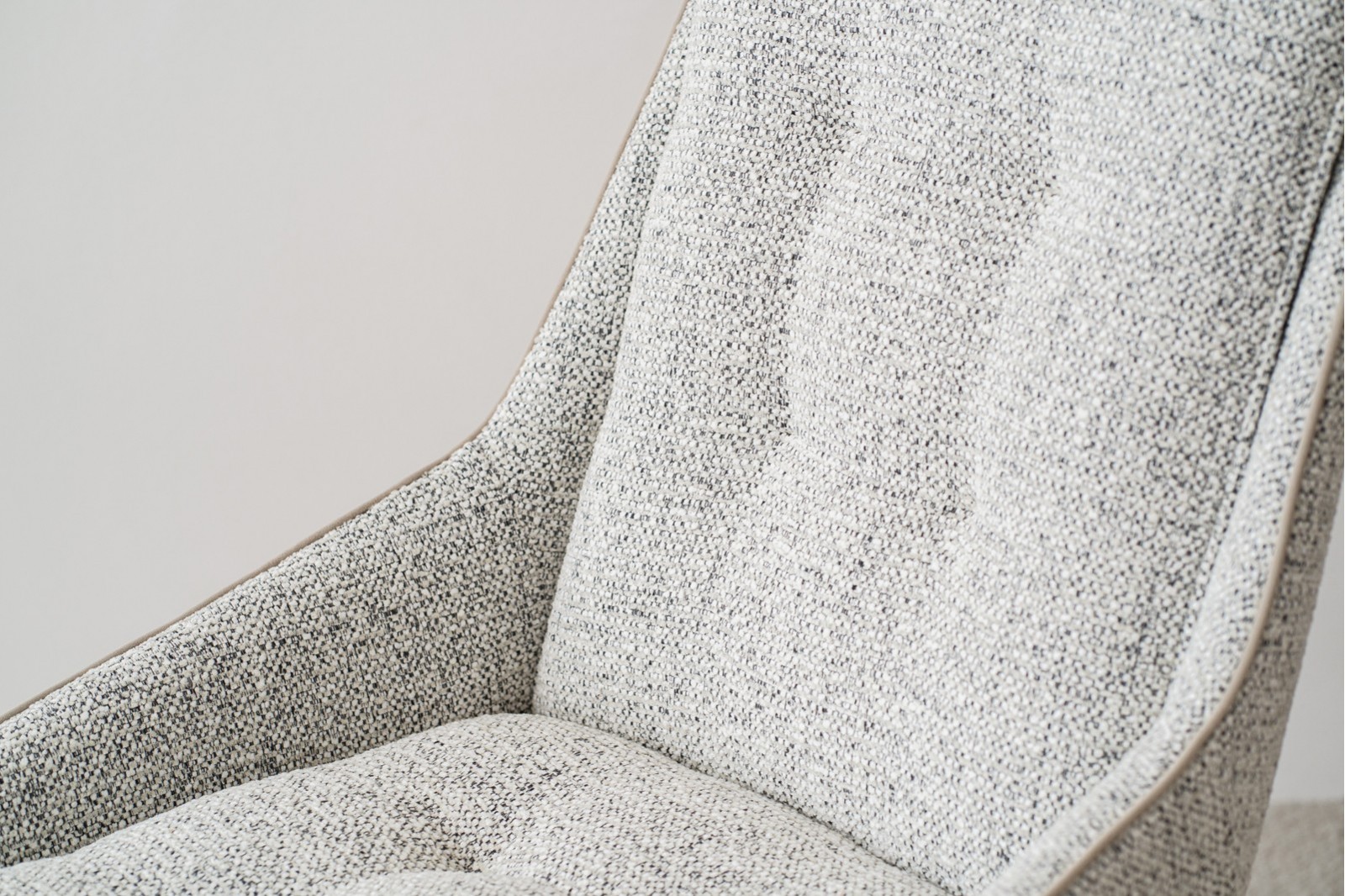 SET 2 DINING CHAIRS MIA. GREY. WALNUT