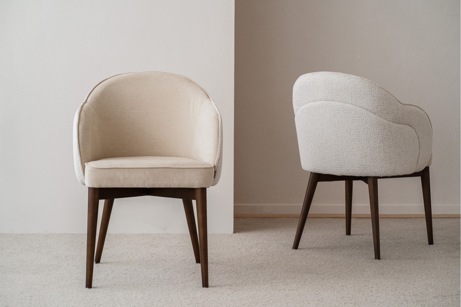 SET 2 DINING CHAIRS ROMA. IVORY. WALNUT