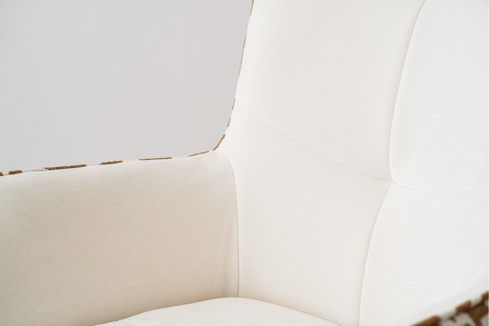 SET OF 2 SWIVEL DINING CHAIRS SAEL.BEIGE AND OCHRE