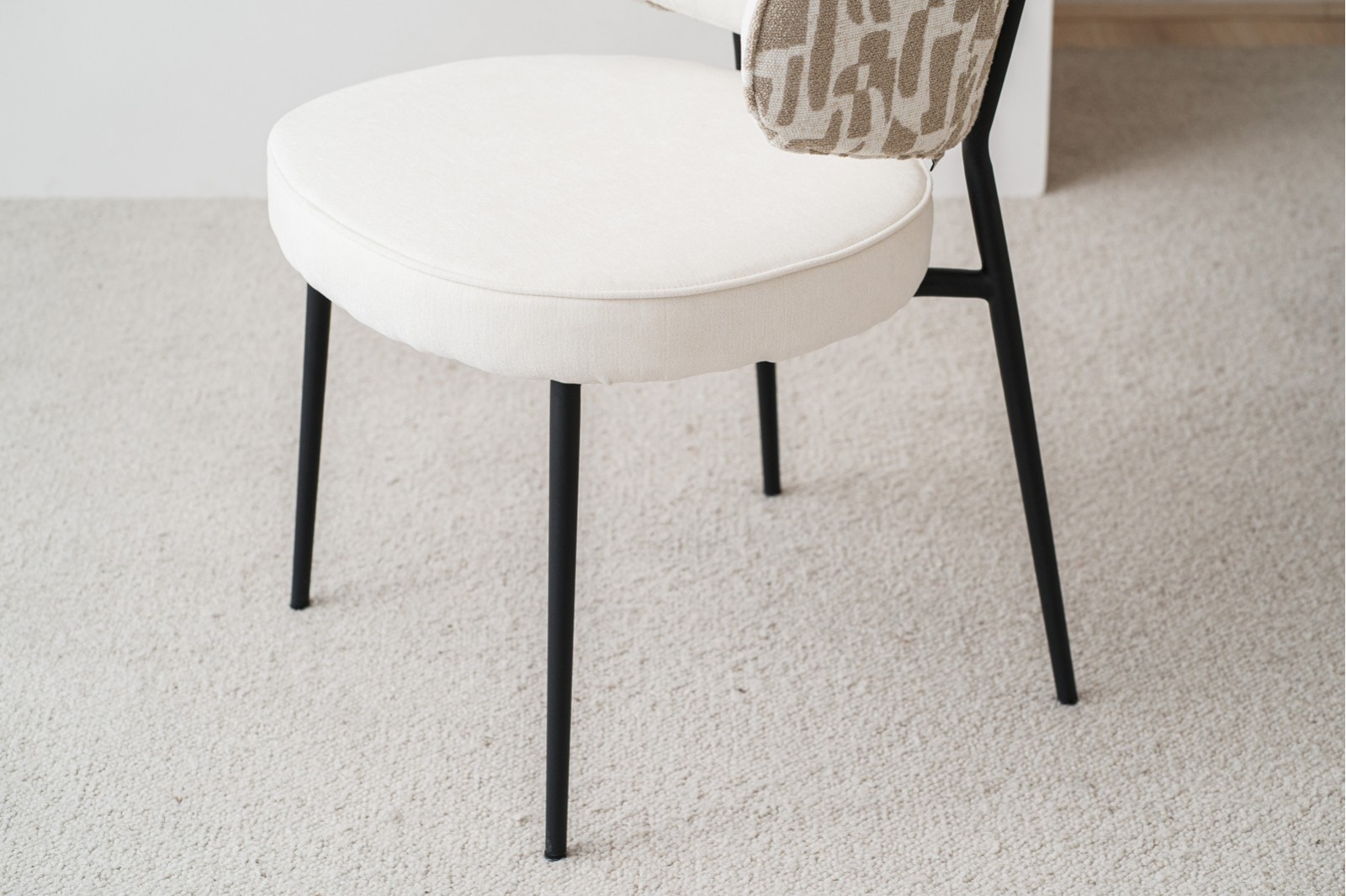 SET 2 DINIG CHAIRS CLOE. BEIGE AND STONE COLOUR