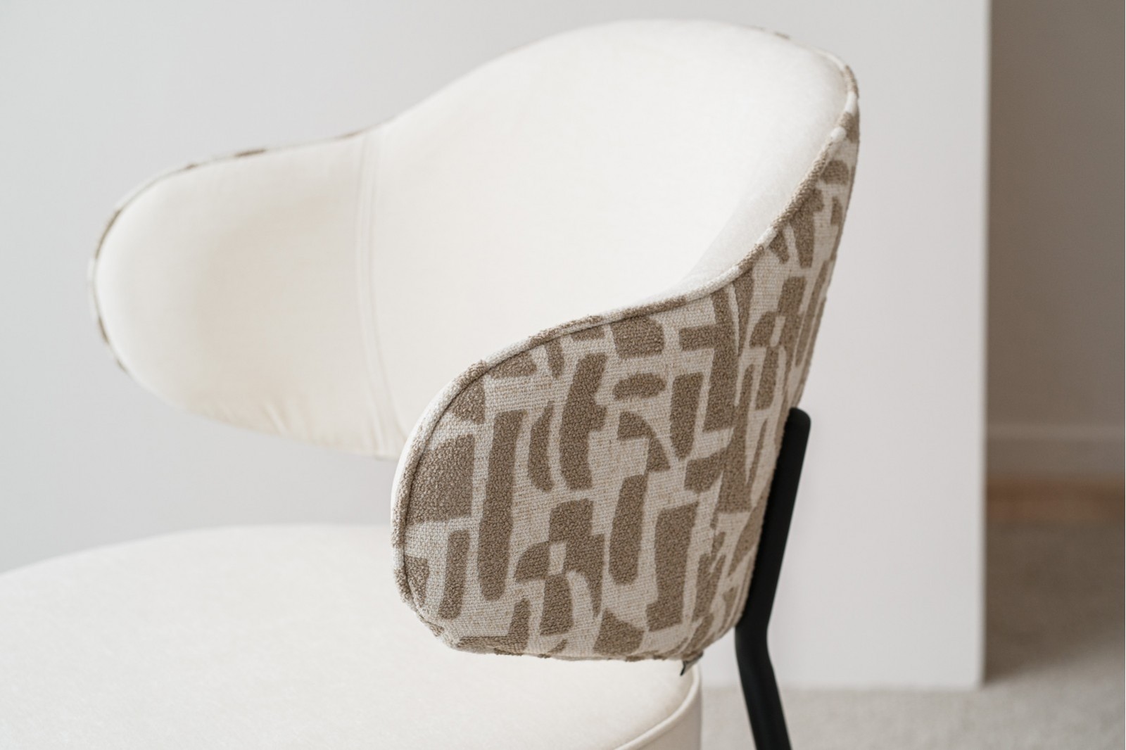 SET 2 DINIG CHAIRS CLOE. BEIGE AND STONE COLOUR