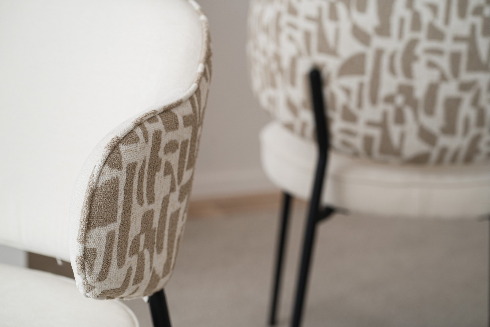 SET 2 DINIG CHAIRS CLOE. BEIGE AND STONE COLOUR