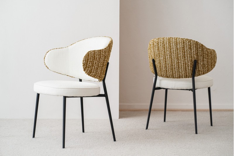 SET 2 DINING CHAIRS CLOE. WHITE AND MUSTARD
