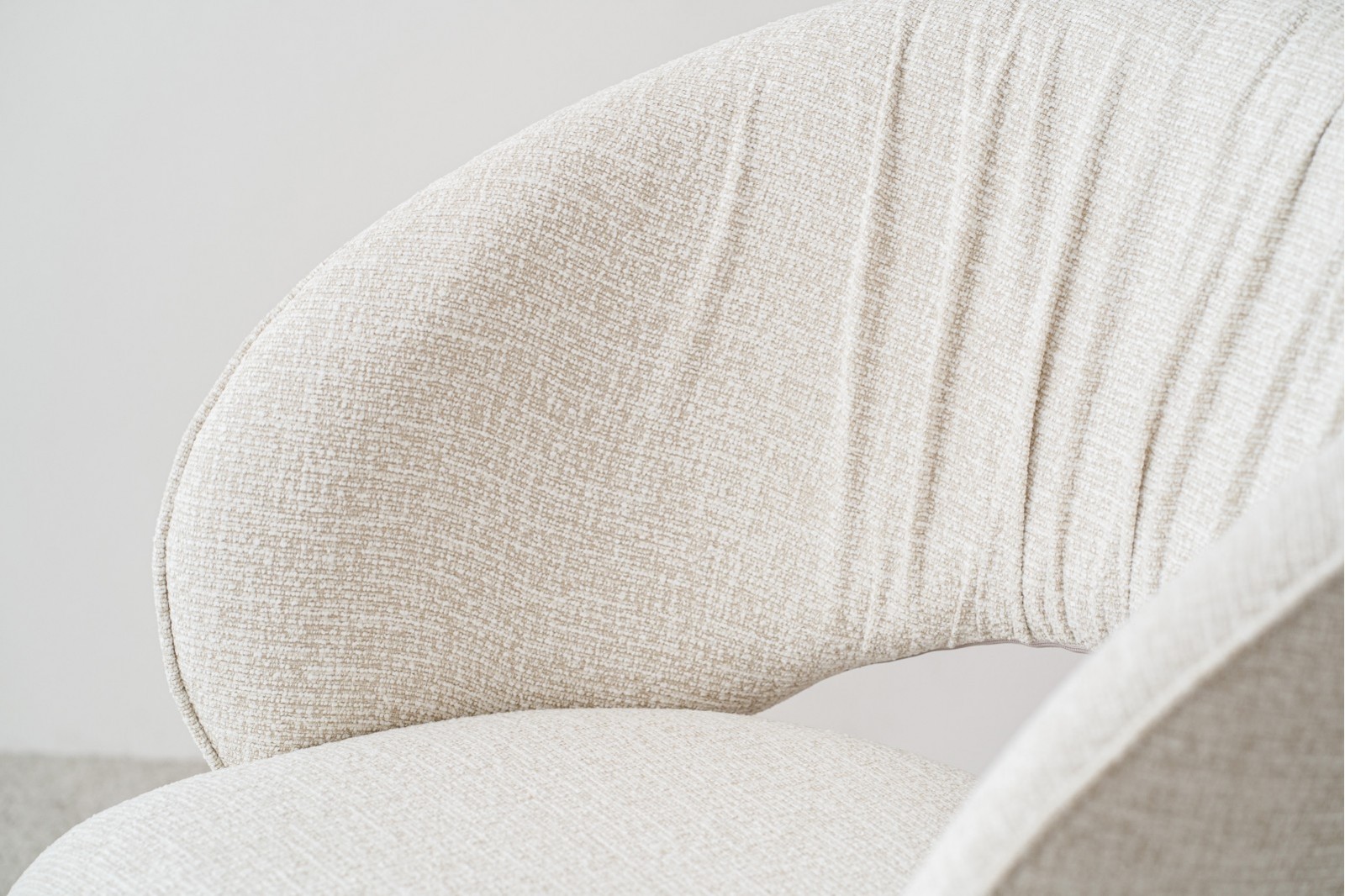 SET DE 2 CHAISES  SUN. BEIGE ET NOYER