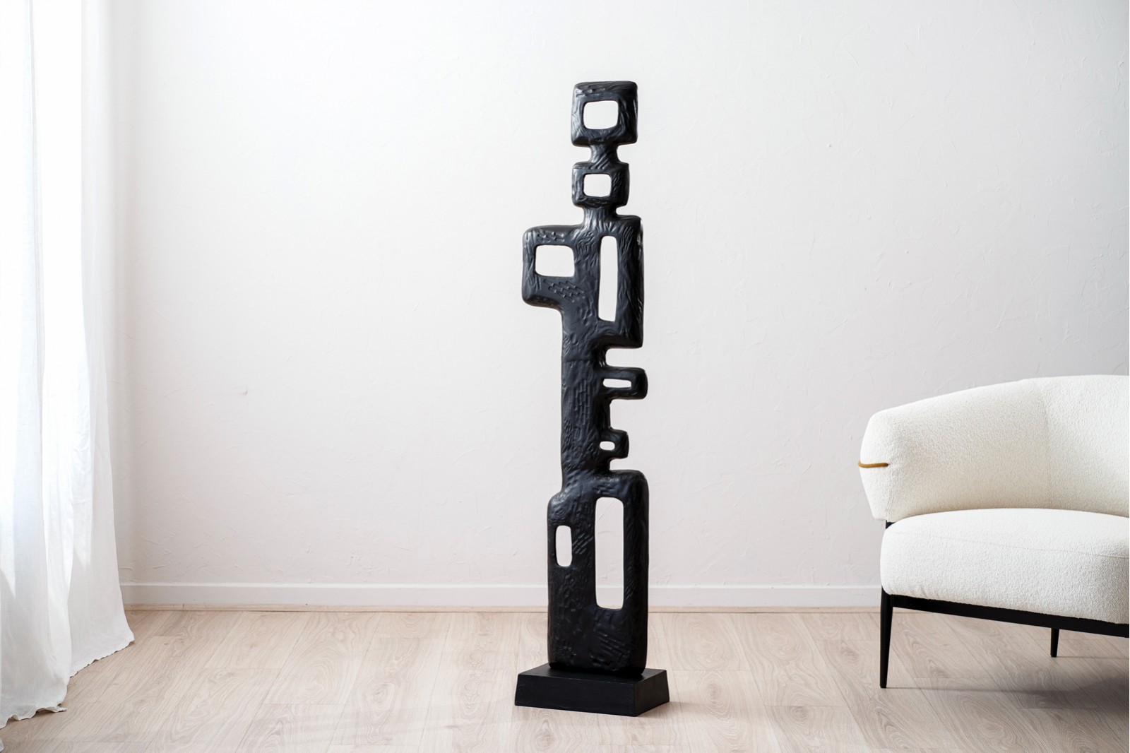 COLLECTION NIM : SCULPTURES EN MÉTAL NOIR