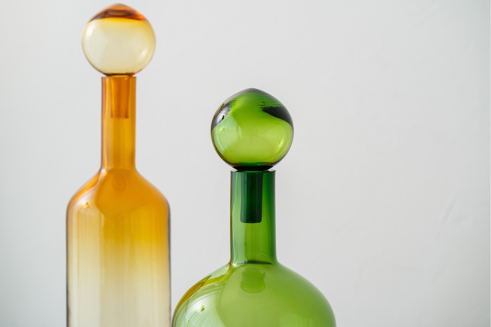 COLLECTION NEME : BOUTEILLES EN VERRE AMBRÉ ET VERT