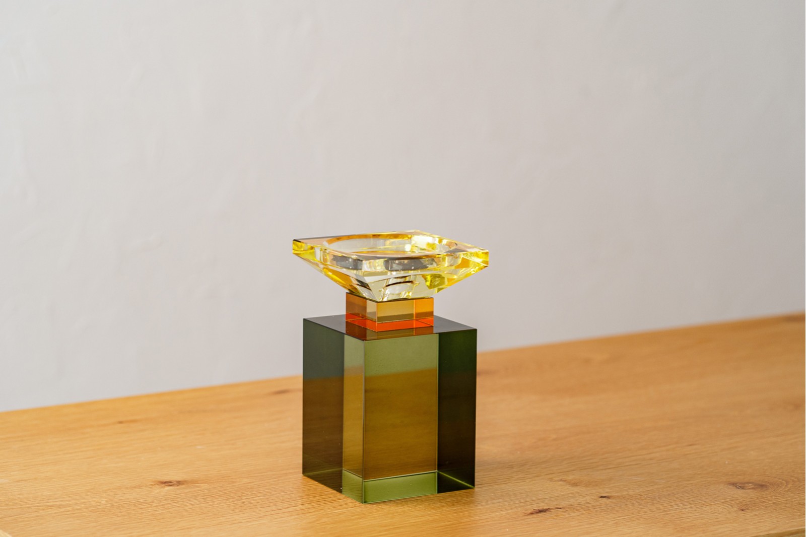 COLECCIÓN TAO: CANDELABROS CRISTAL VERDE Y LIMA