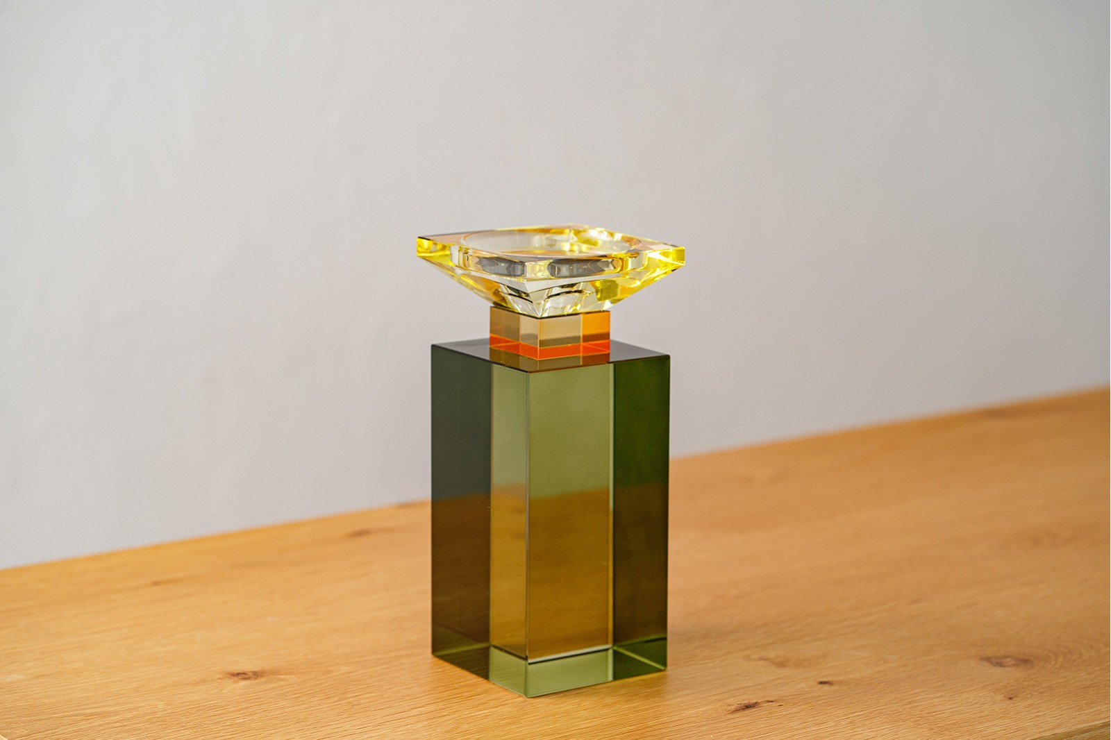 COLECCIÓN TAO: CANDELABROS CRISTAL VERDE Y LIMA