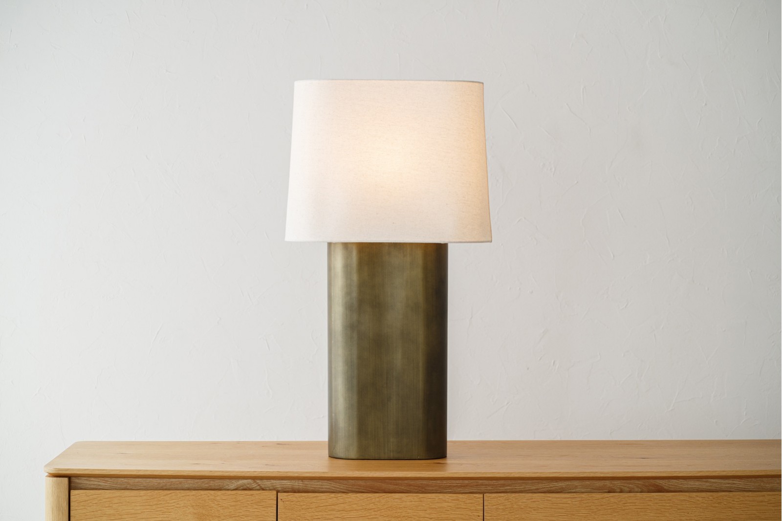 XES TABLE LAMP.METAL. LINEN LAMPSHADE