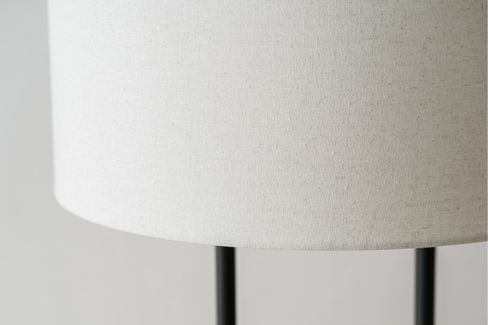 MARINA TABLE LAMP. MARBLE METAL LINEN