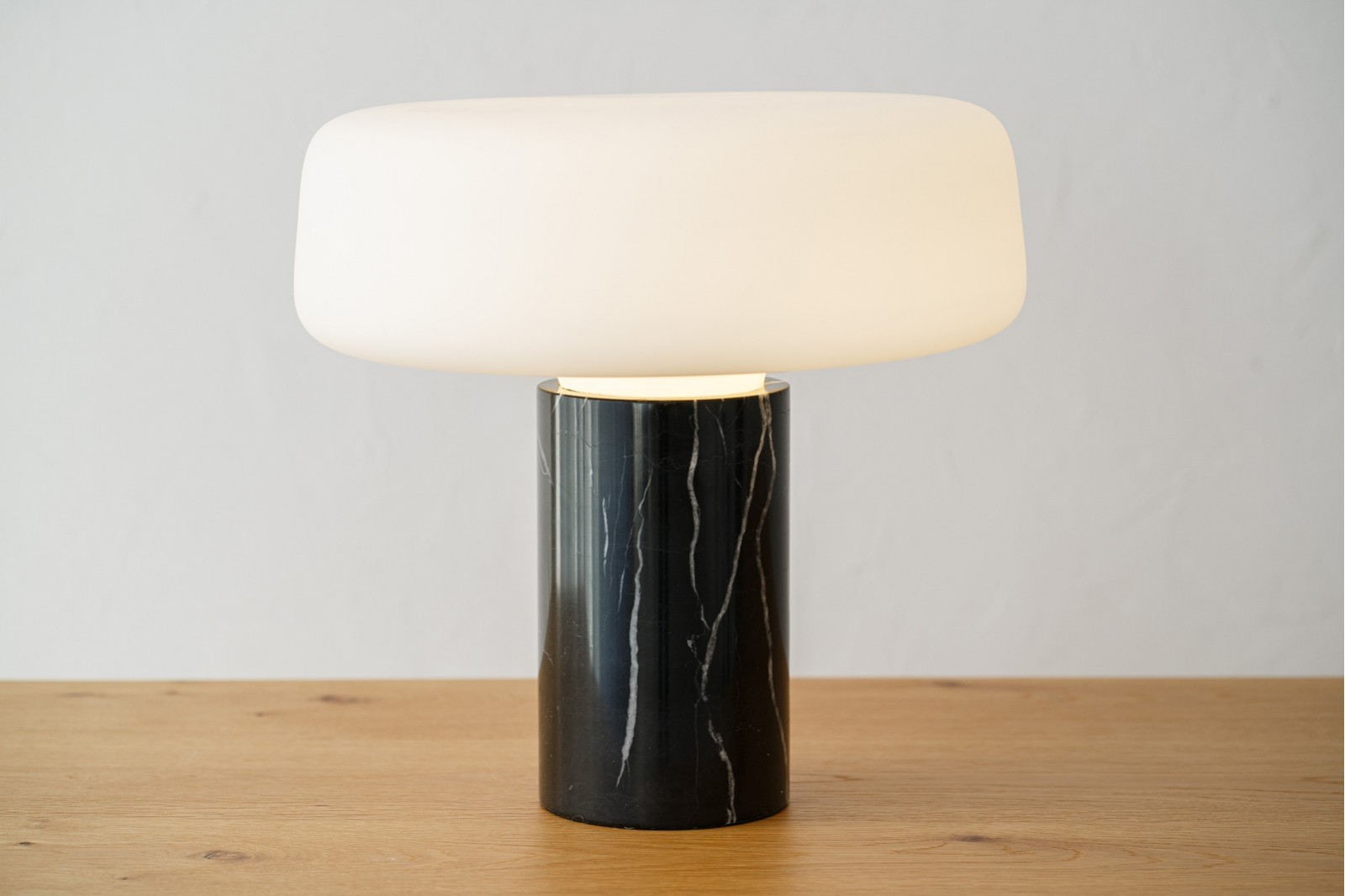FIZ TABLE LAMP. MARBLE AND GLASS