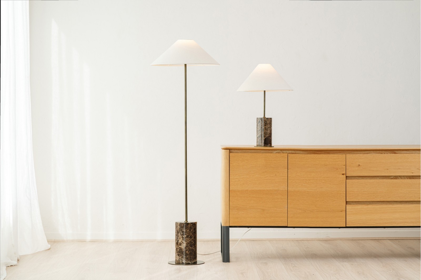 LOURE FLOOR LAMP. MARBLE METAL LINEN