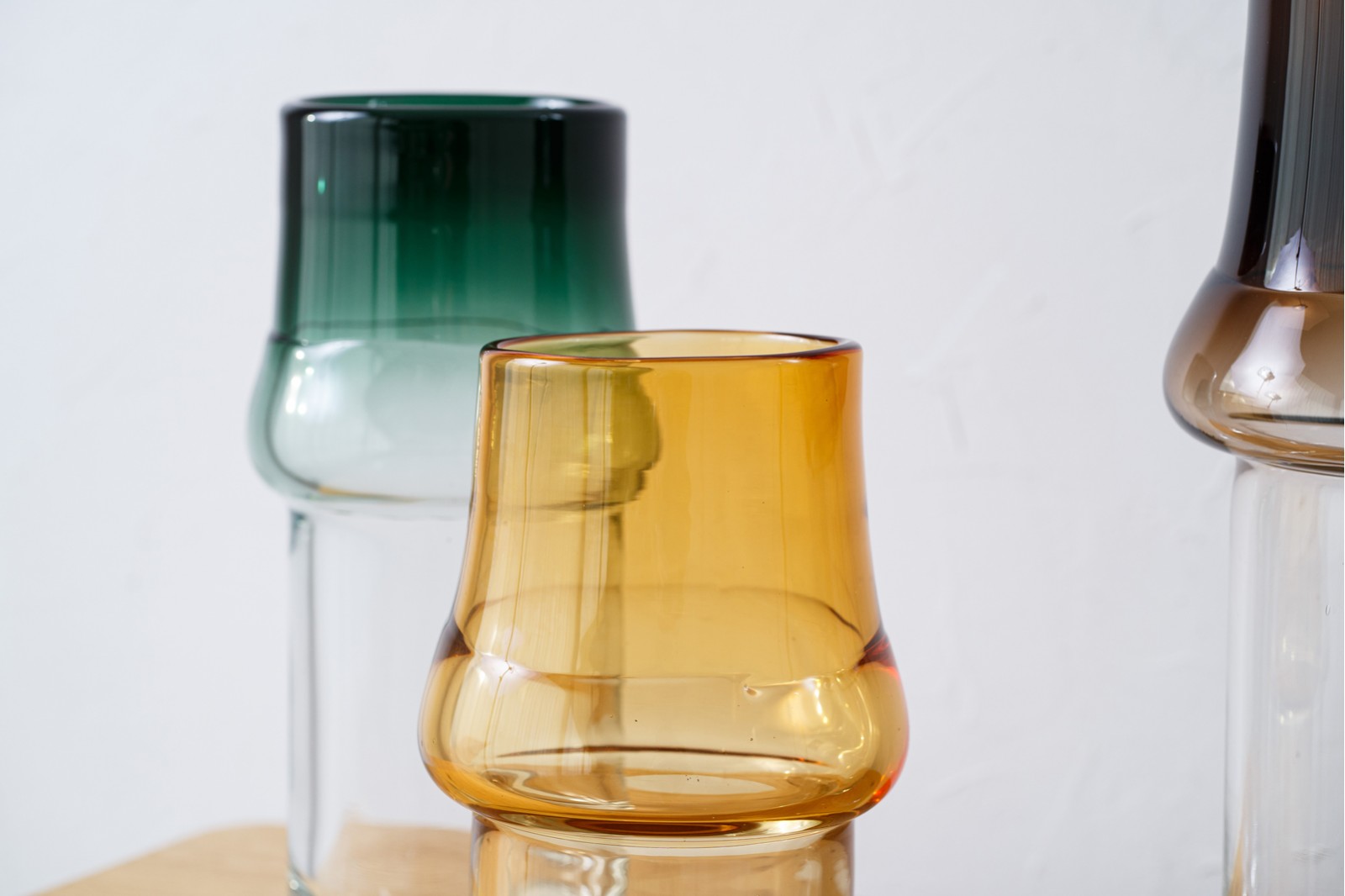 COLLECTION LENA : VASES EN VERRE TRANSPARENT ET COLORÉ