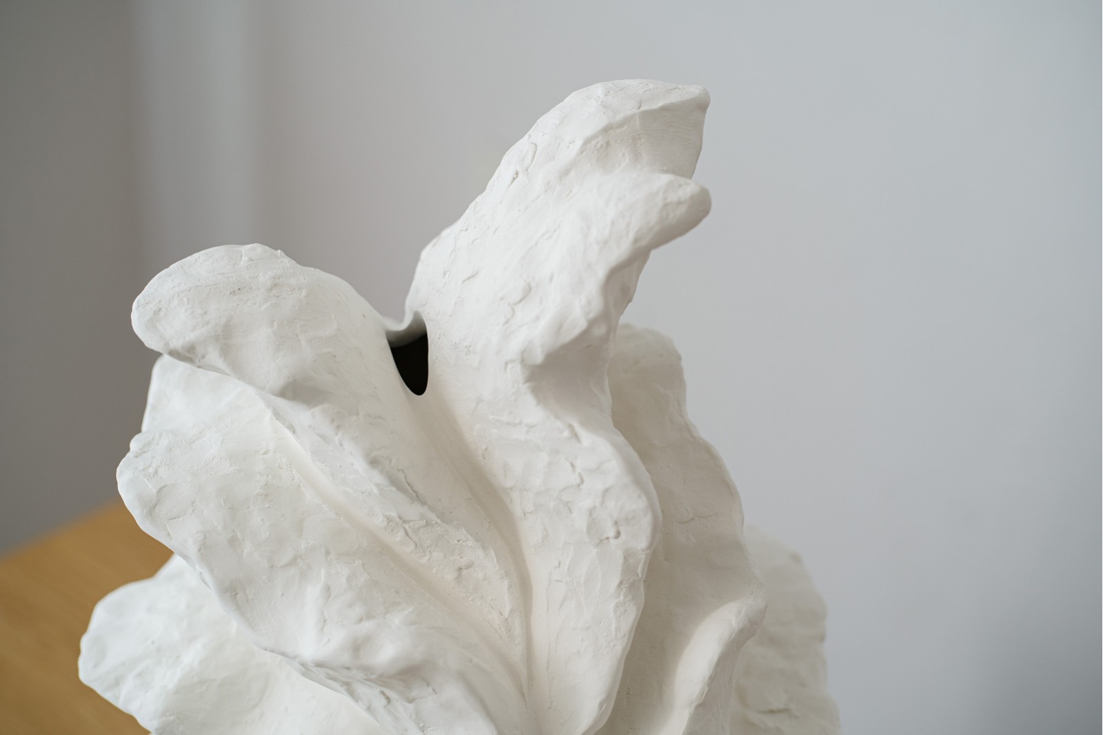 WAVES COLLECTION: MATTE CERAMIC VASES