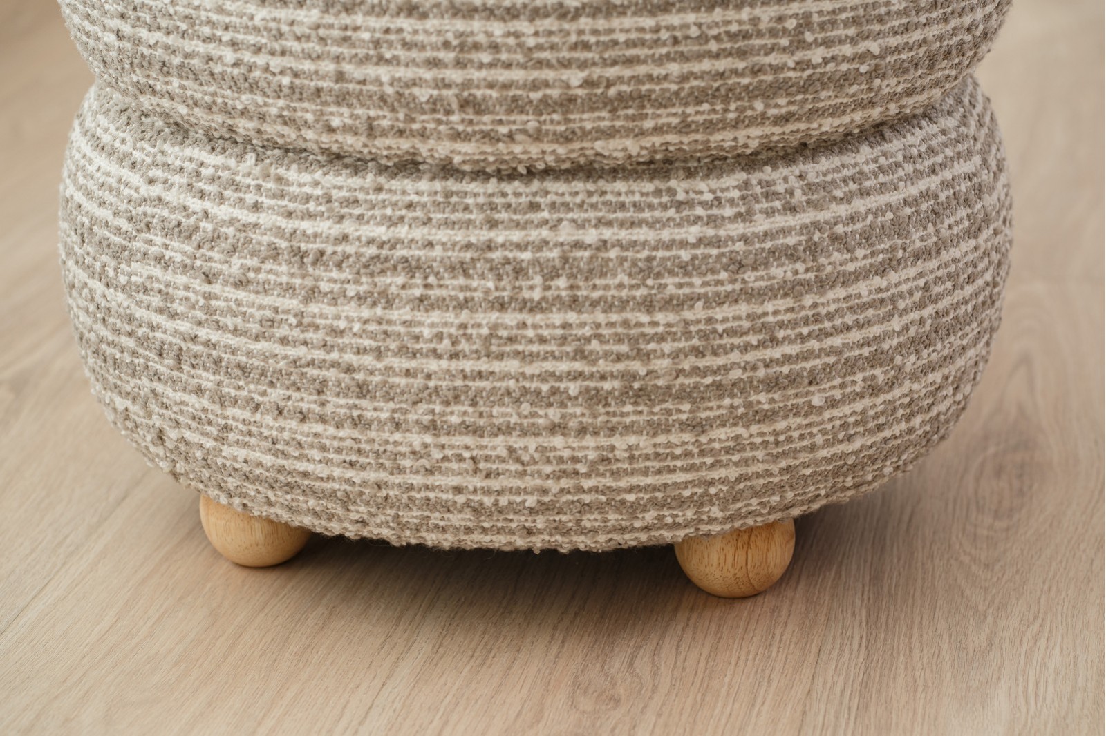 SET OF 2 MARCEL POUFS. GREY AND BEIGE