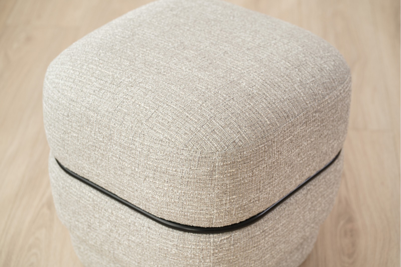 SET DE 2 POUFS ELIS. GRIS ET BEIGE
