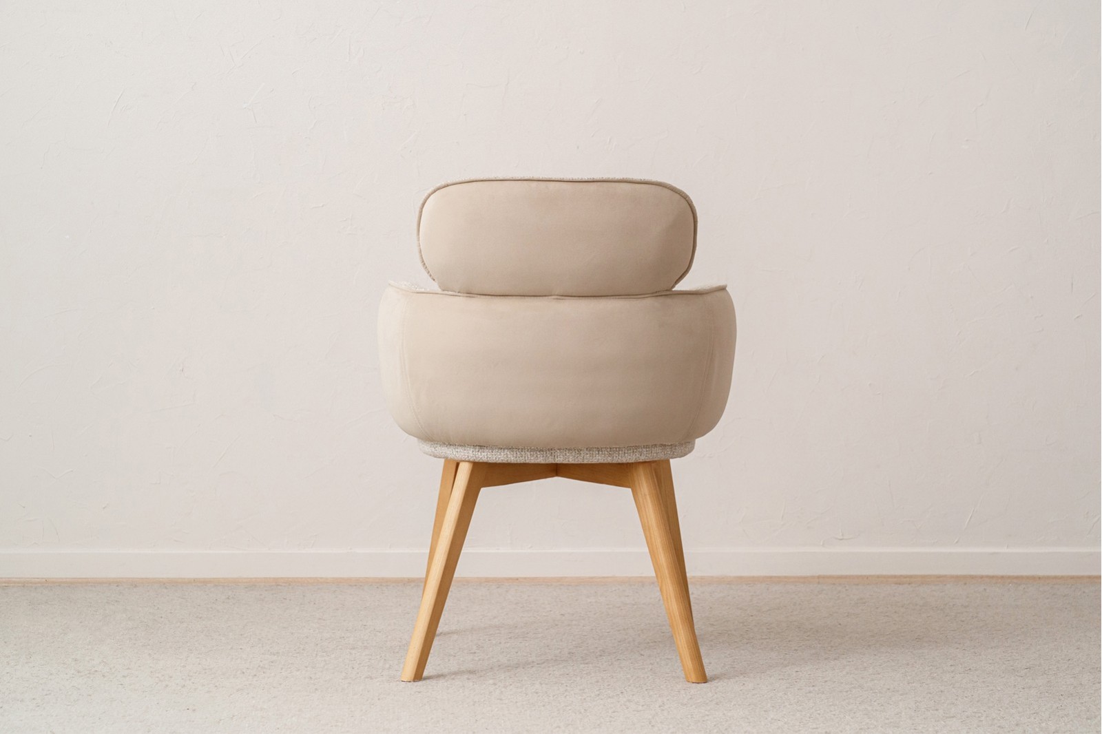 LOT DE 2 CHAISES DE SALLE A MANGER ALDEN. TON PIER