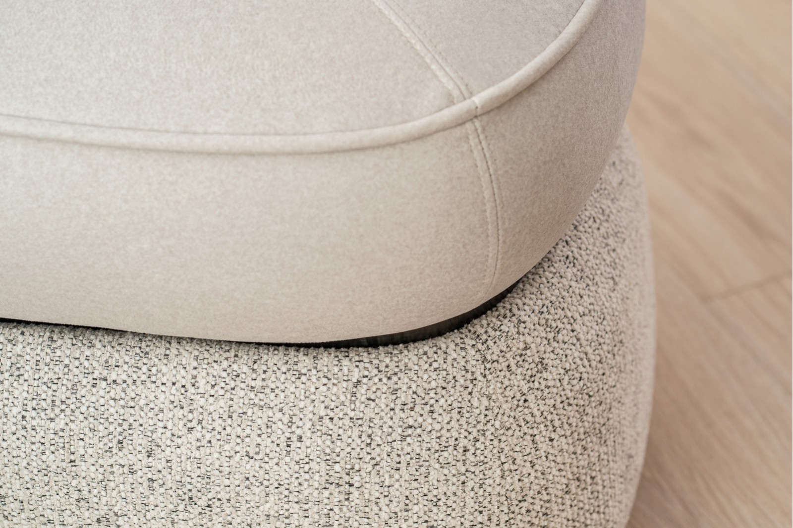 SET DE 2 POUFS DUNA. PIERRE ET GRIS