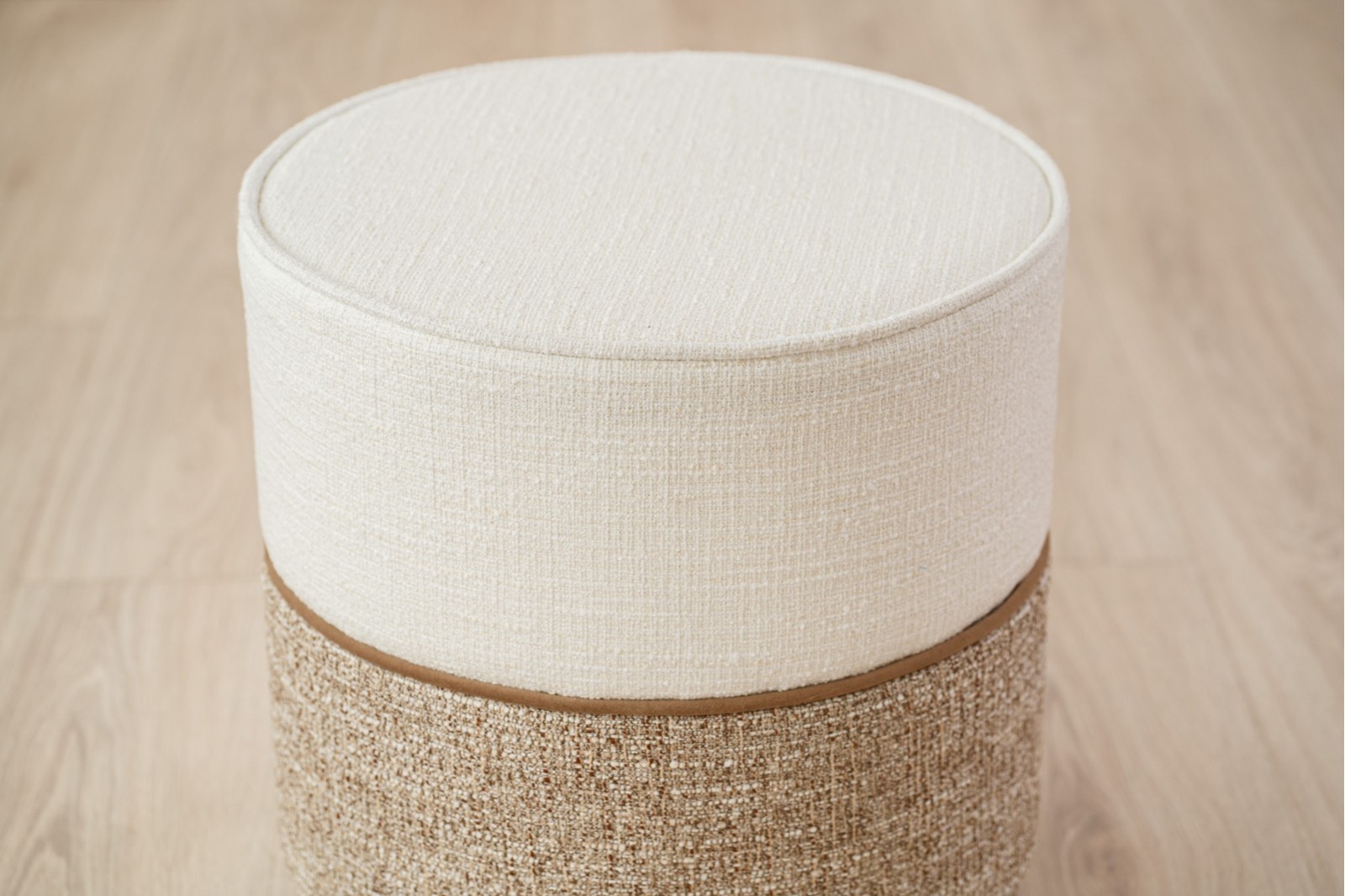 SET OF 2 ADA POUFS. IVORY AND TOASTED TONES