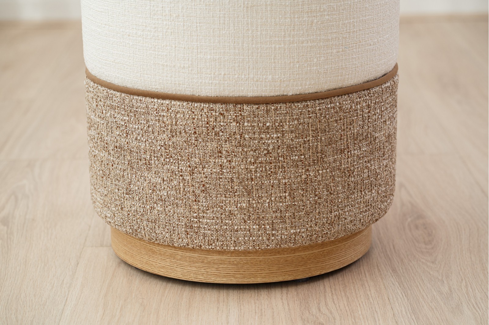 SET OF 2 ADA POUFS. IVORY AND TOASTED TONES