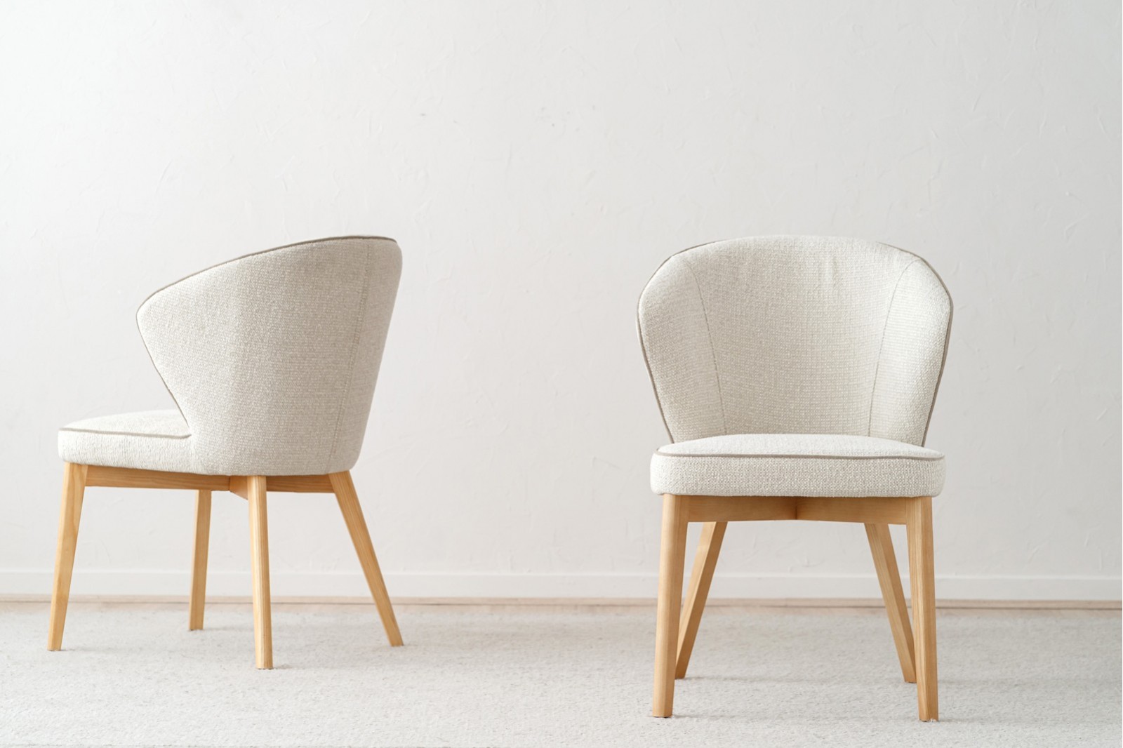 SET 2 CHAISES EVA.IVOIRE. TAUPE