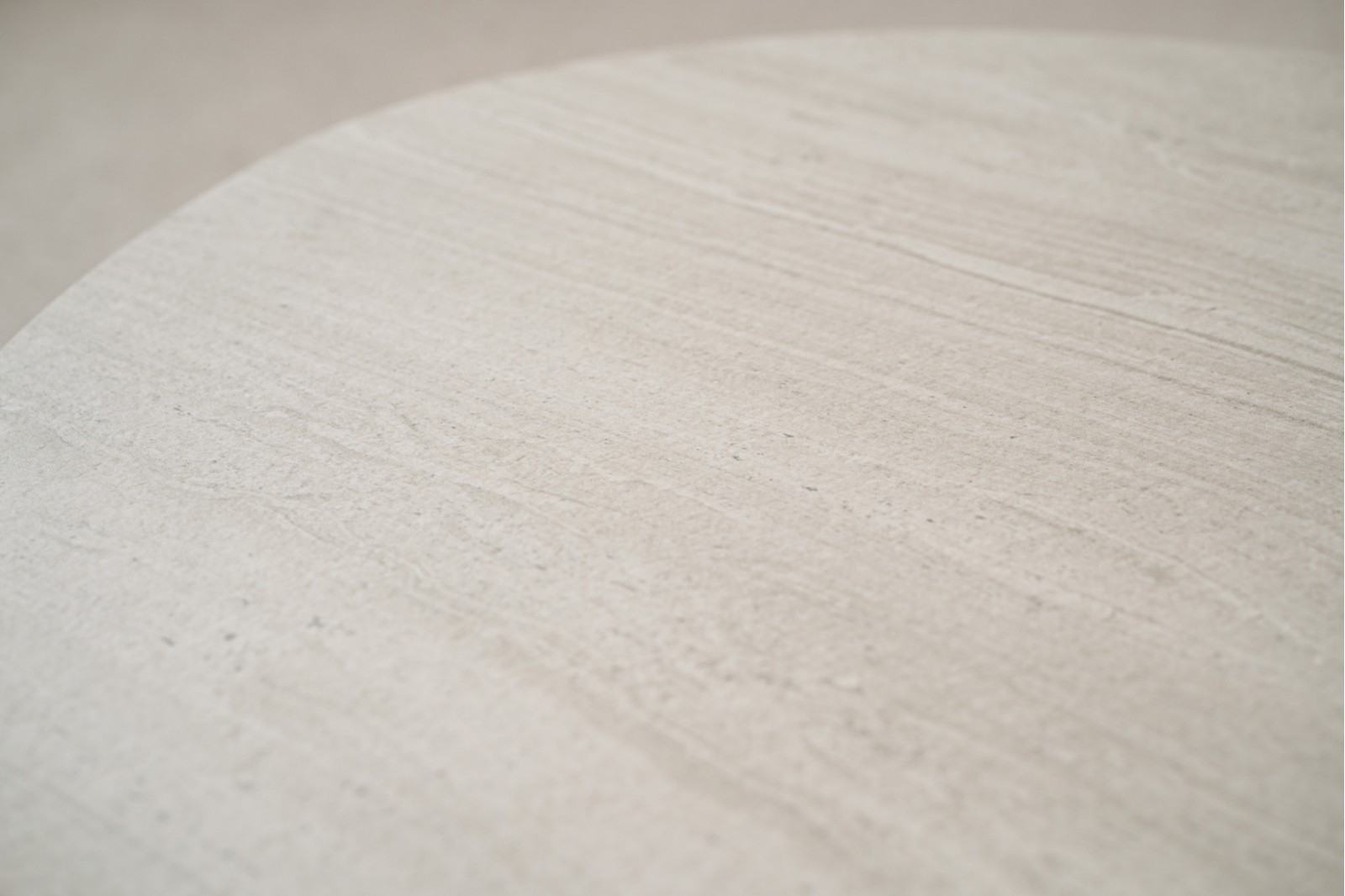 TABLE BASSES EN CERAMIQUE ET NOYER