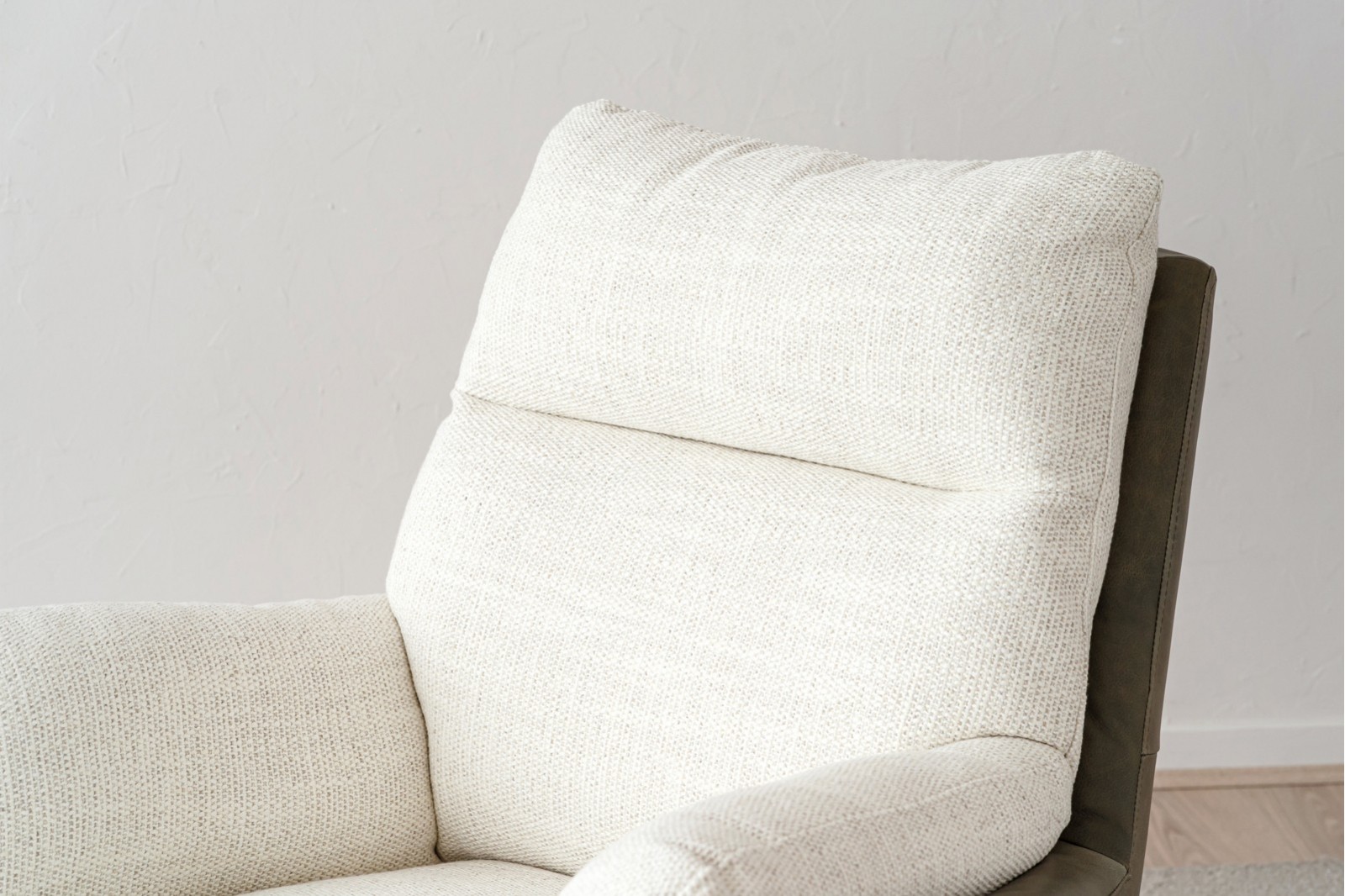 SWIVEL ARMCHAIR. GREEN LEATHER & OFF WHITE FABRIC