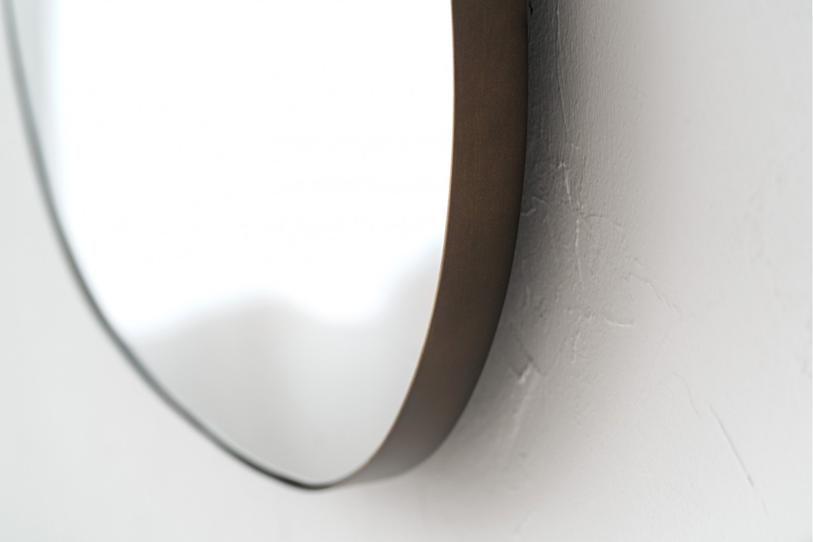 ORGANIC WALL MIRROR. METAL FRAME