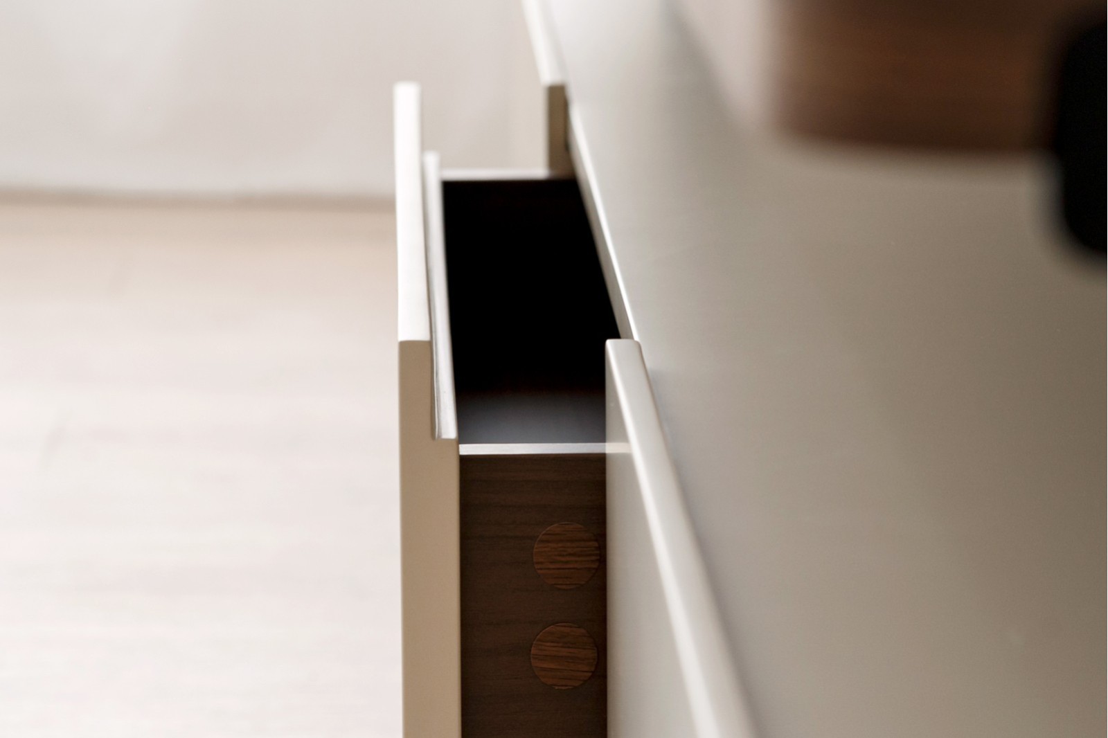 MUEBLE TV SARELA LACADO BEIGE MATE NOGAL