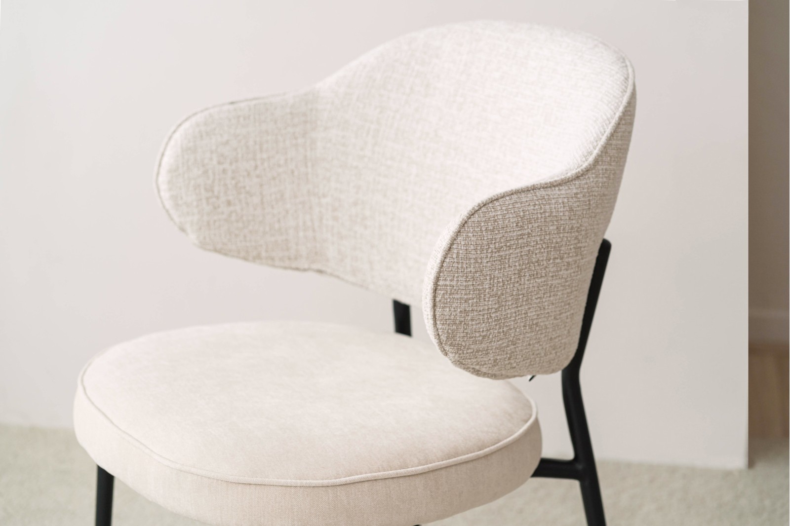 SET 2 SILLAS CLOE METAL. BEIGE Y CREMA