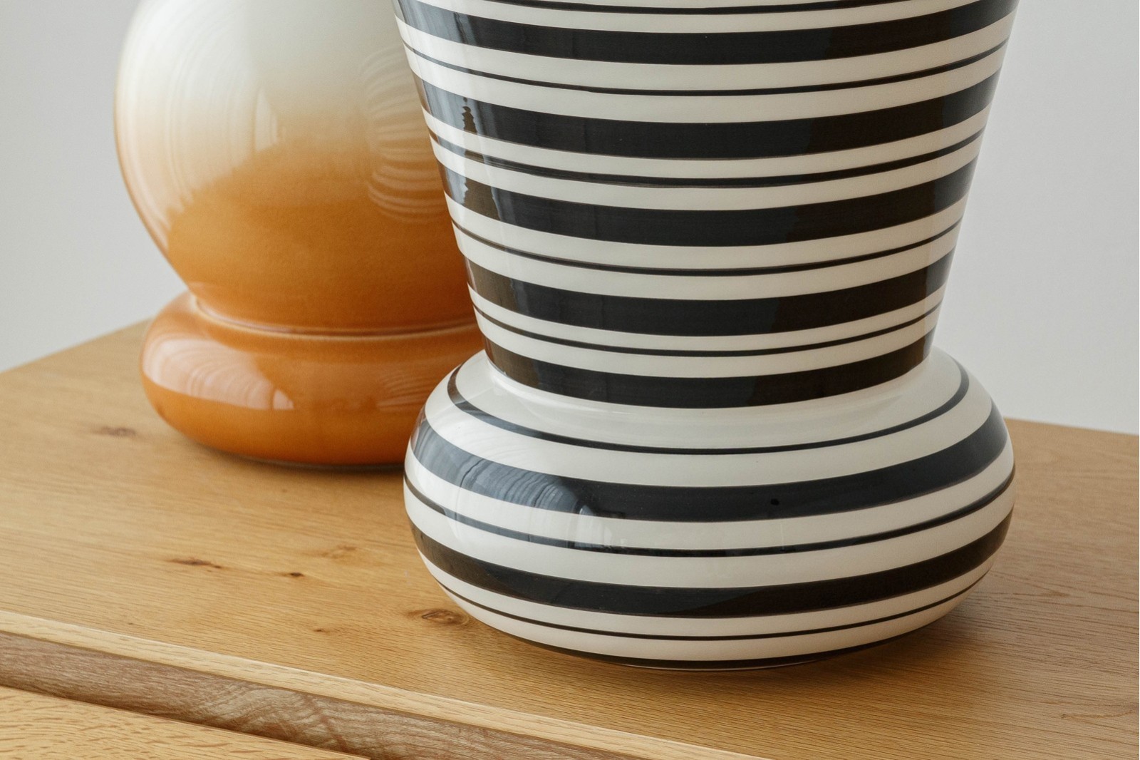 PIEZA DECORATIVA DE CERAMICA LINEA