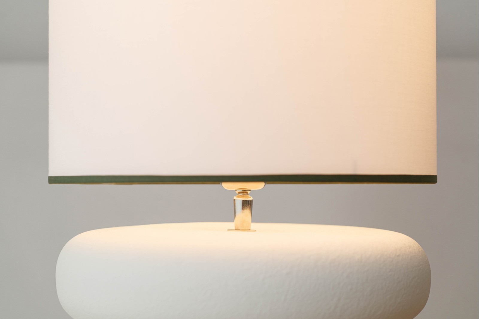 LAMPARA DE MESA DE CERAMICA MOUSSE