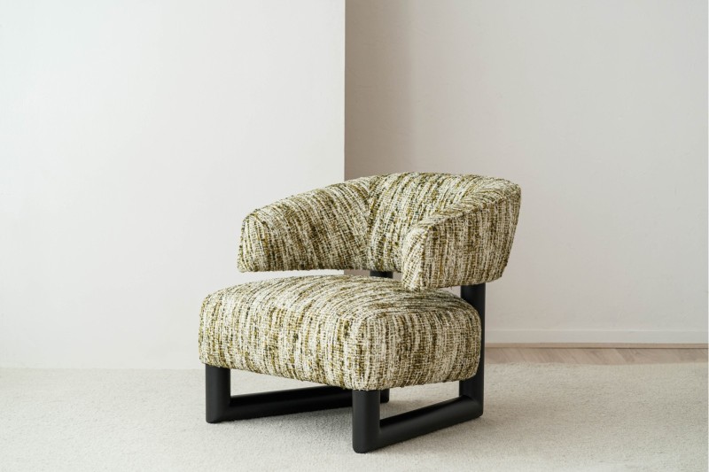 BUTACA NEO. ESTAMPADO VERDE Y MADERA