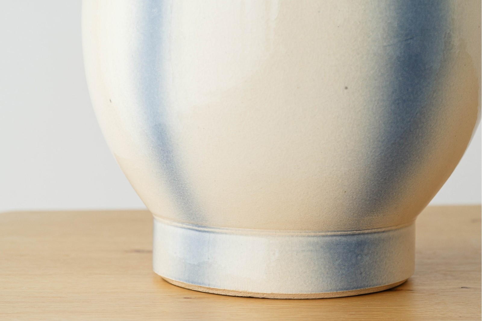 COLECCIÓN LUMINA: VASIJAS CERÁMICA BEIGE COLOR| VP Interiorismo